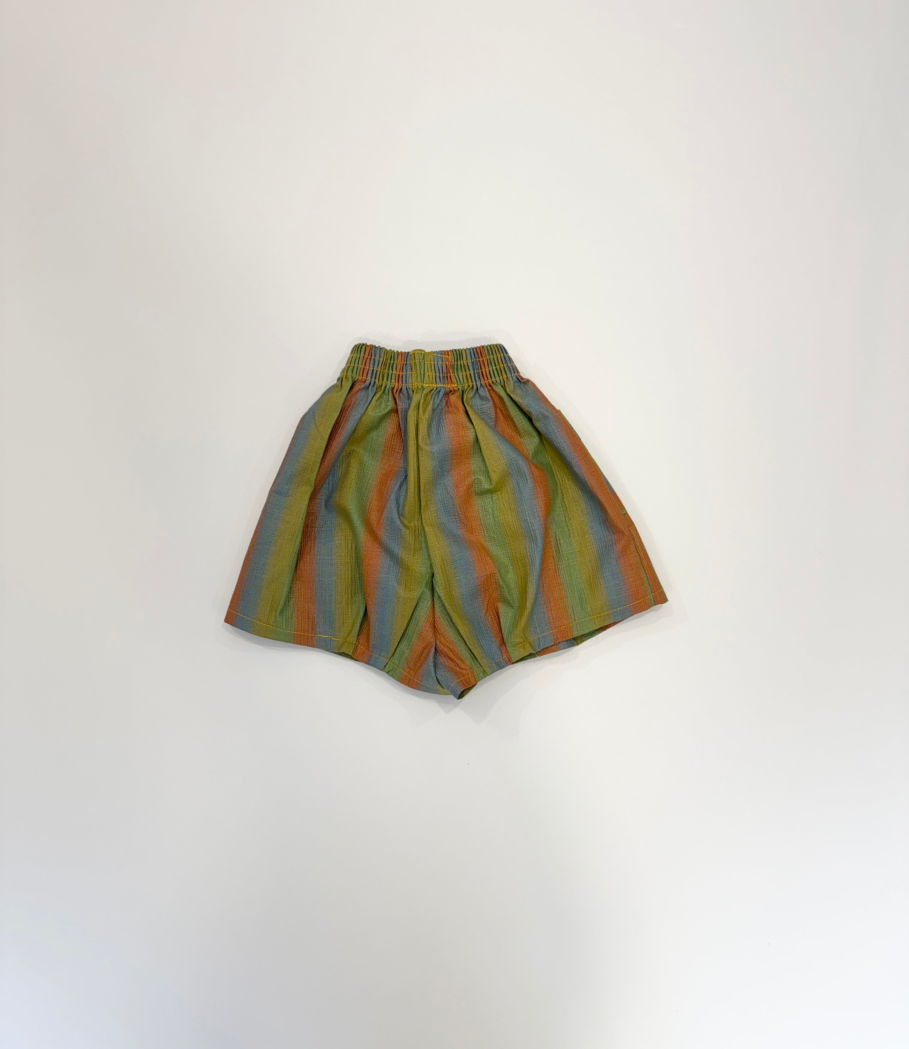 Vintage 70s Rainbow Stripe Elastic Waist Shorts (size 4/5)