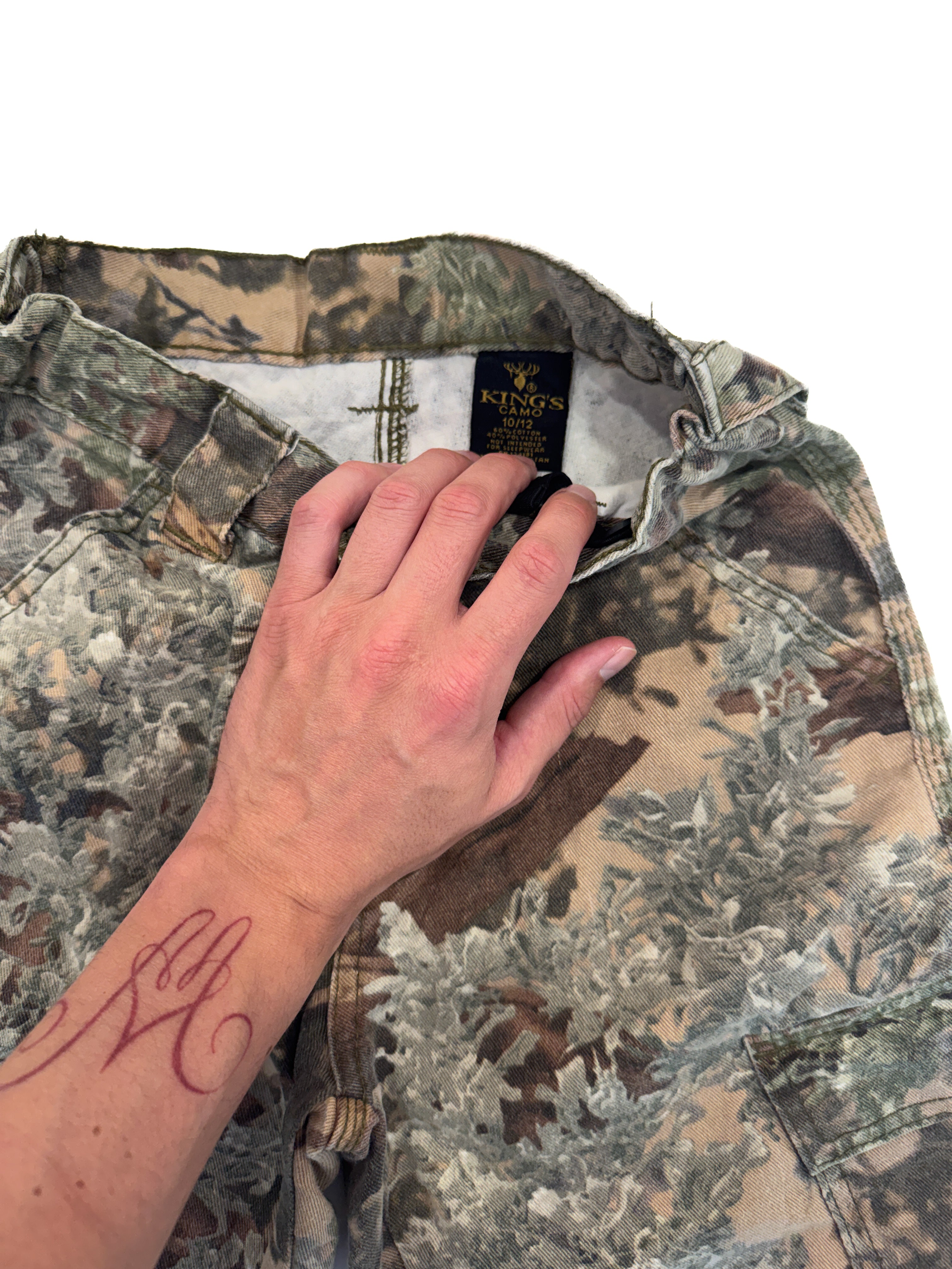 Vintage 90s King's Camo Desert Shadow Cargo Pants (size 10/12)